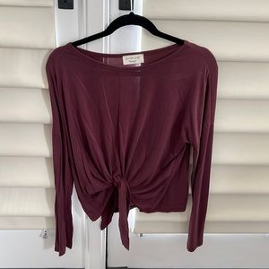 Long sleeve shirt with tie detail